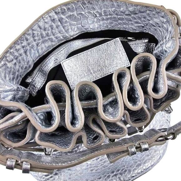 New Alexander Wang Diego Metallic Leather Bucket Bag w/COA and dust bag - Picture 4 of 12